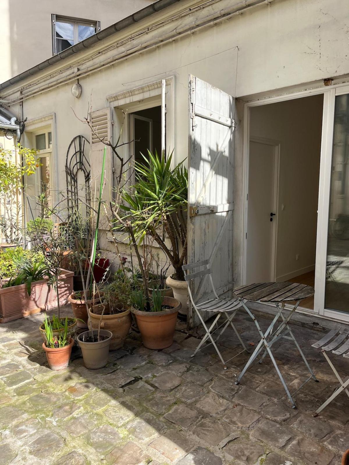 Beautiful Cozy Paris